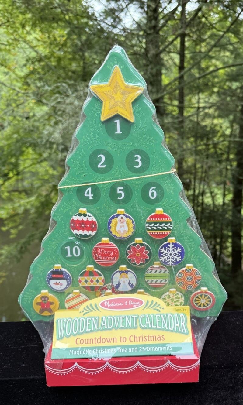 Melissa & Doug Wooden Advent Calendar - Magnetic Christmas Tree, 25 Magnets NIB